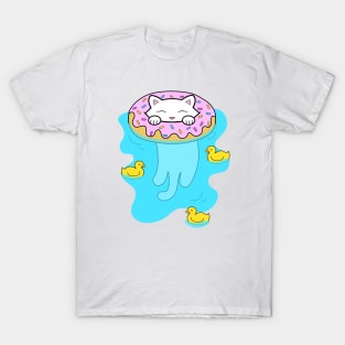 Happy little cat enjoying the summertime in the swimming pool T-Shirt